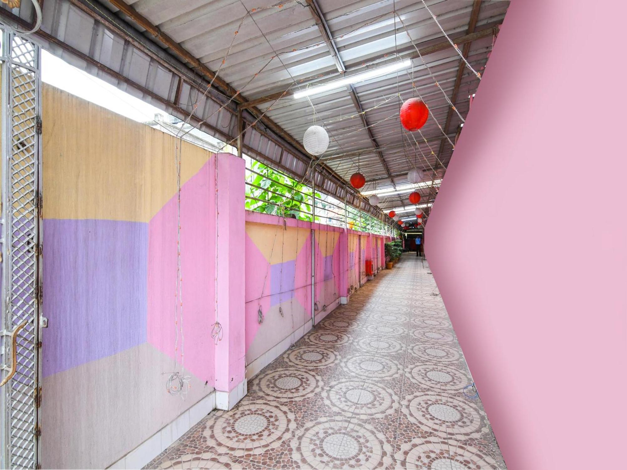 Oyo 71174 ホテル レッド ベルベット Hugli-Chinsurah エクステリア 写真